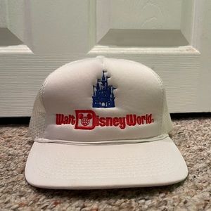 Vintage Walt Disney World trucker hat